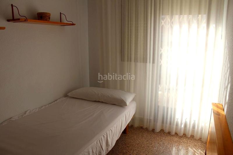 Foto 12f35bec-283e-435a-8988-676adbde8b83. Alquiler casa 2 linea del mar zona santiago bernabeu en Santa Pola