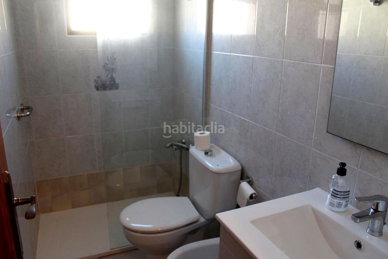 Foto 4d7f3504-8a02-46da-918d-d48a307cd7c5. Alquiler casa 2 linea del mar zona santiago bernabeu en Santa Pola