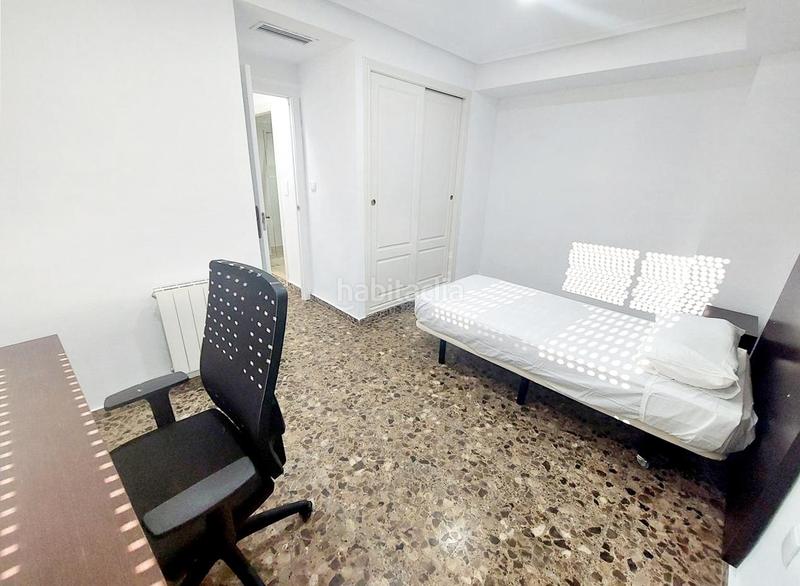 Foto f4e4ee5d-4efc-4022-9f2d-e14b615dad6f. Location appartement avec parking dans Altabix Elche / Elx