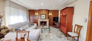 Affitto Appartamento in Carrús Oeste. En alquiler vivienda de 4 dormitorios zona plaza de madrid