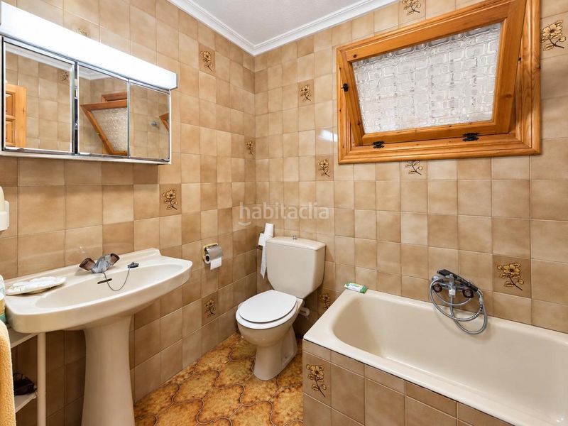 Foto e25f8cd3-1bb4-4f10-8bd7-60ef8a60f318. Casa amb aparcament a Perleta - Maitino Elche / Elx