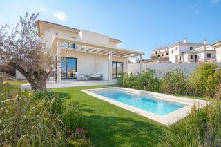 Casa aparellada a Cala Magrana-Cala Anguila-Cala Mendia. Pareado en venta con 3 habitaciones, 2 baños, terraza, jardín y