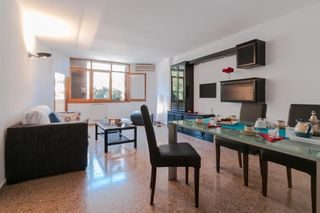 Alquiler Piso en Es Camp Redó. Piso en alquiler con 4 habitaciones, 2 baños, cocina, salóncomed