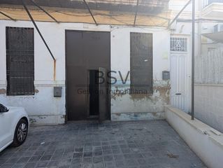 Piano terra in Carrera del riu 237