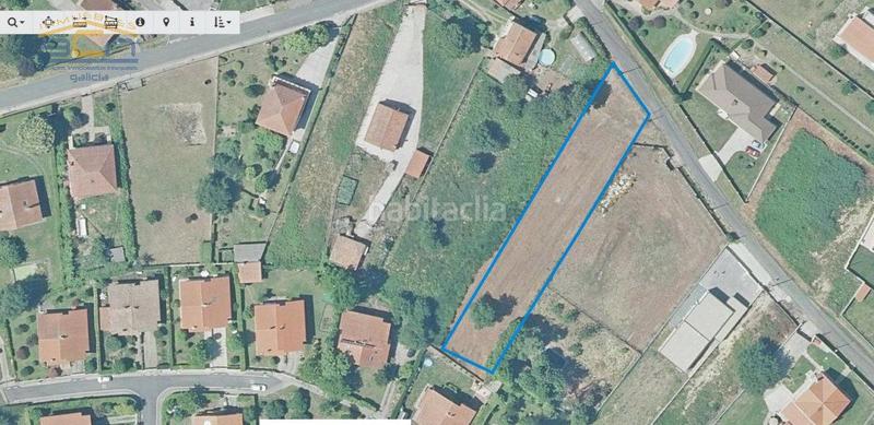 Foto bd7f8cbb-b1ef-409d-86ae-f413794fb7e7. Terrain résidentiel dans O Milladoiro Ames