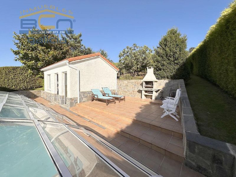 Foto d73dde92-5e64-4863-8091-2b8089207553. Xalet amb calefacció aparcament piscina a Parroquias de Santiago Santiago de Compostela
