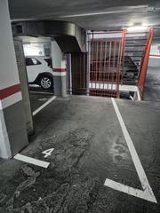 Parking coche en De fabra i puig 331