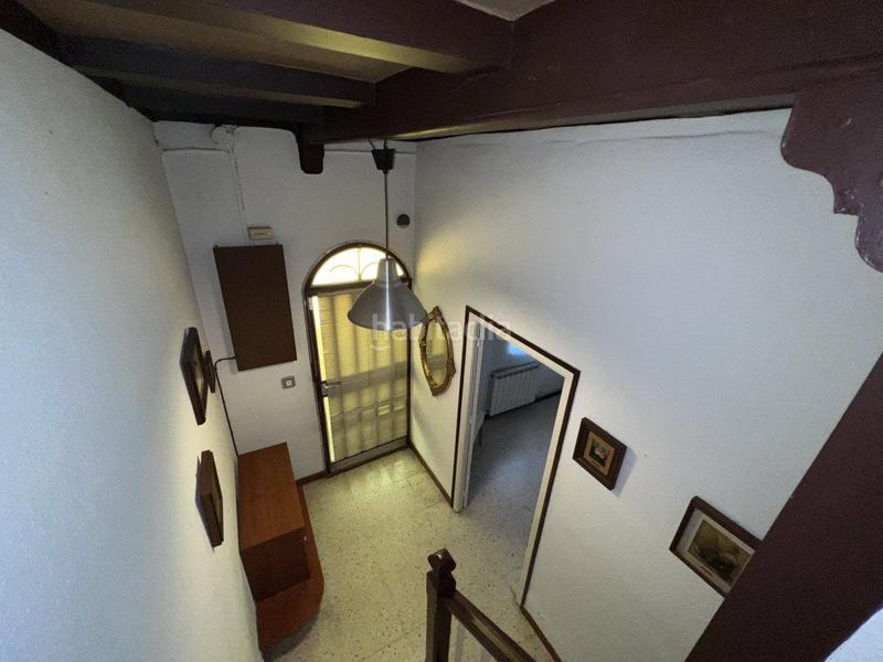 Foto 7e4836c4-0367-466c-9f41-cf0b501a16dc. Casa adosada chalet con carácter, tu oasis urbano donde los sueños encuentran hogar. en Barcelona