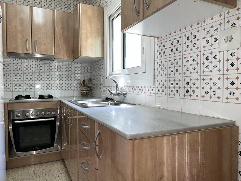 Foto d748586a-672f-4983-97da-98a1ef6d7940. Casa adosada chalet con carácter, tu oasis urbano donde los sueños encuentran hogar. en Barcelona