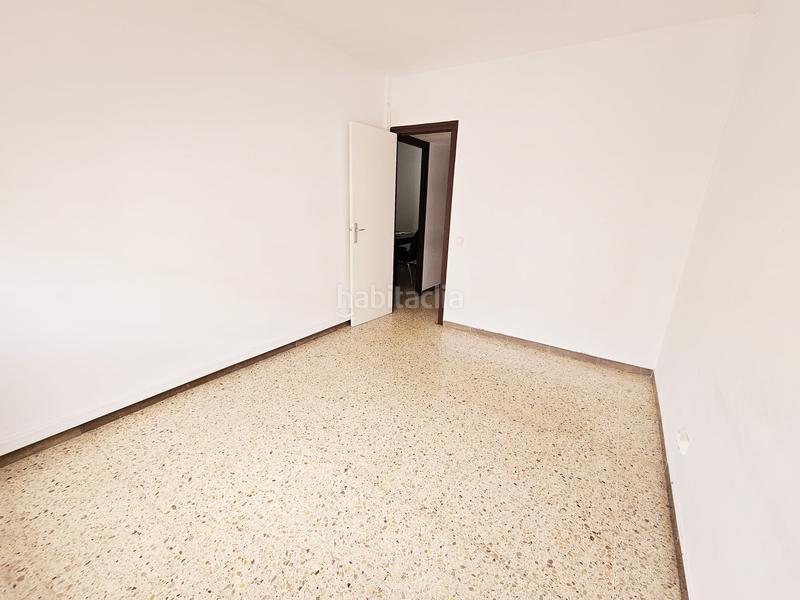 Foto 14feca18-9804-4e75-91b0-fa2d6134a8bf. Etagenwohnung mit parking in Porta Barcelona