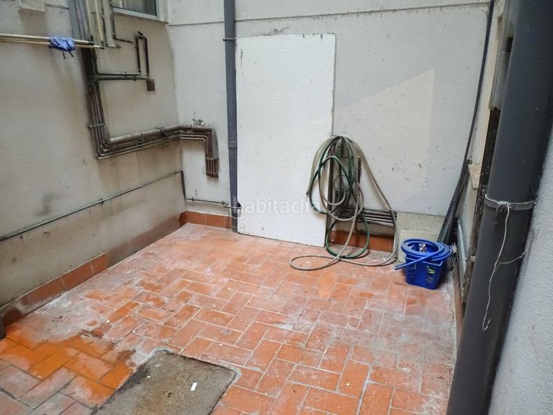 Foto 21508cc4-6680-42c7-ae38-4be57f9cb2ca. Geschäftsraum in Turó de la Peira Barcelona