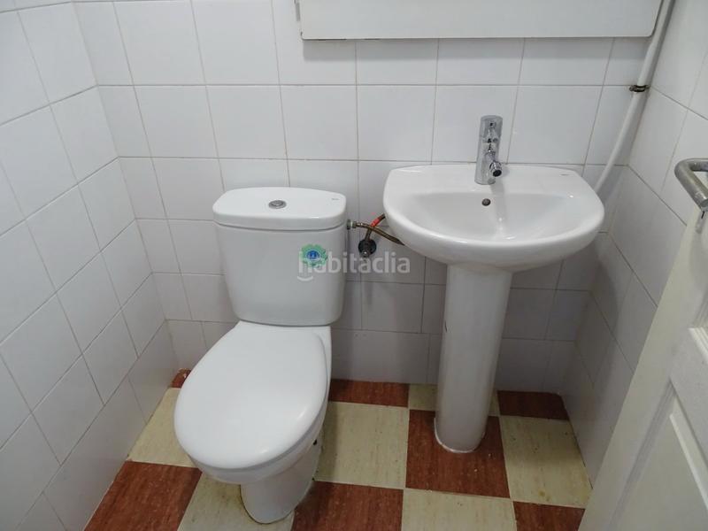 Foto c6b2cbd1-81a2-4286-9038-40e43b423d09. Geschäftsraum in Turó de la Peira Barcelona