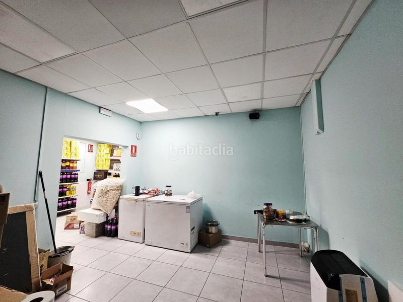 Foto 01357795-5a30-4107-a5c5-054d740ccb50. Local comercial en Turó de la Peira Barcelona