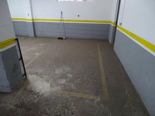 Car parking in De fabra i puig 326