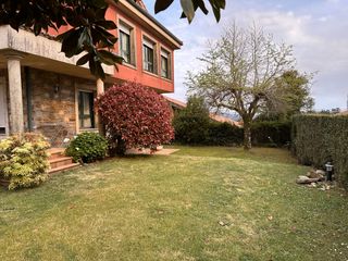 Xalet  San sadurni�o. Chalet independiente con la mayor parcela de la urb. san sadurni