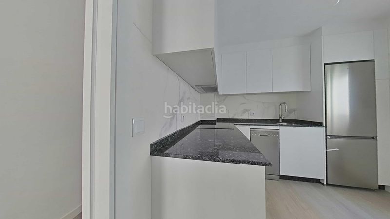 Foto 459b8f32-3951-4fc9-9f5c-7c4f68e0a046. Pis amb calefacció aparcament a Negreira