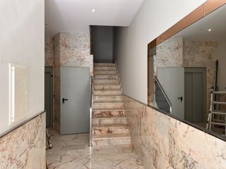Pis  Bra�as. Inmueblesbcn presenta esta promoci�n de obra nueva en el centro