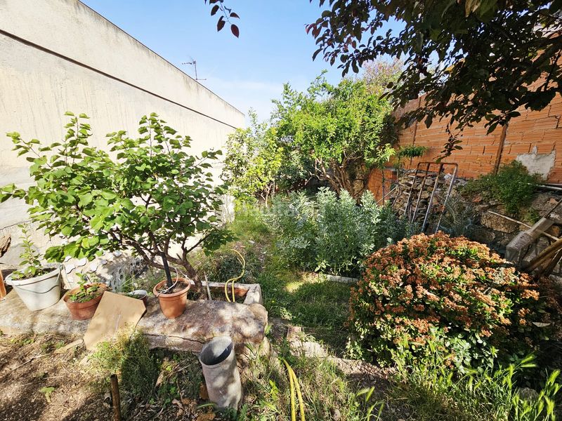 Foto c5fcd923-1ccc-4240-8ba7-44ca9691e48c. Residential plot in Carmel Barcelona