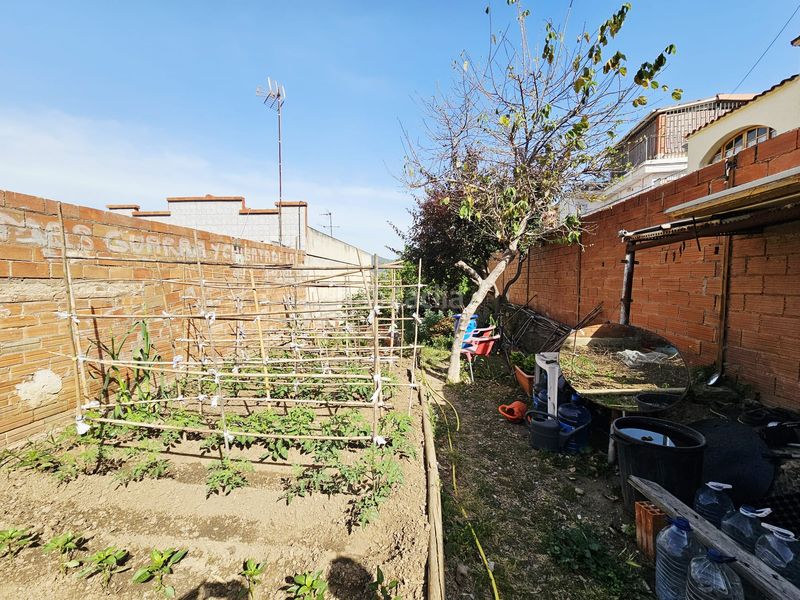 Foto d0b5f7e8-d159-4270-975b-124b07ad7d32. Residential plot in Carmel Barcelona