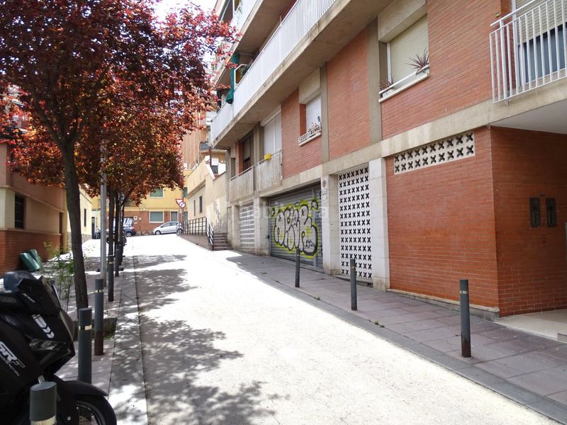 Foto fff5038a-3afb-4892-8d41-54239f125909. Lloguer aparcament cotxe a de pitàgores 26 a Vilapicina - Torre Llobeta Barcelona