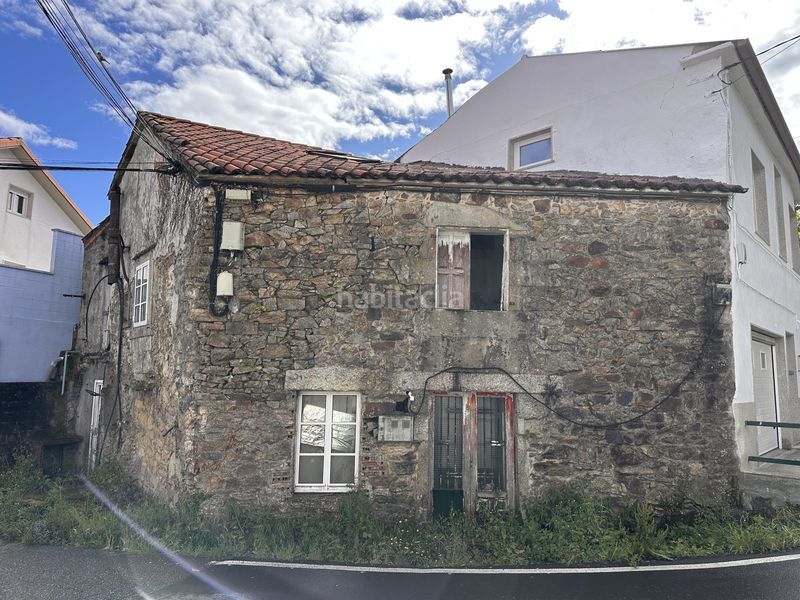 Foto 5b5133e5-c9ed-45e2-9e2a-f4b9bfd58d3a. Casa adossada a Noia