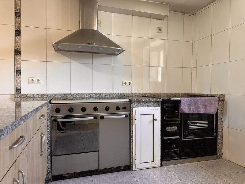 Foto fcd03f52-7014-4f4c-8bd6-0d1cb0fee413. Casa amb aparcament a Baña (A)