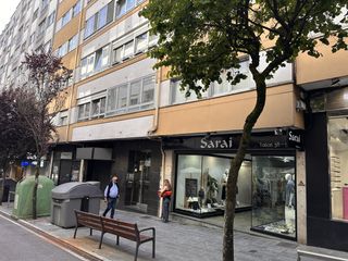 Miete Büro  De alfredo brañas. Inmueblesbcn presenta oficina en el corazón profesional de santi