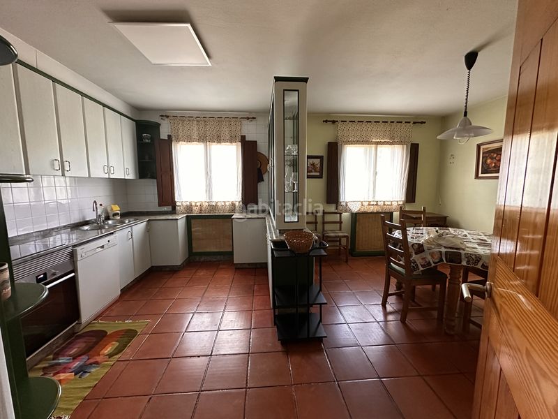 Foto b8990b1e-65a9-4ed0-868b-00f92d42bd2b. Lloguer casa adossada amb calefacció aparcament a Brión