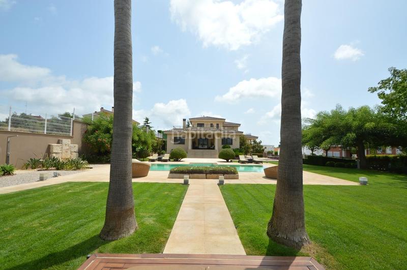 Foto 5105da8f-a002-43d3-9bdc-4fa867ad5864. Chalet impresionante villa en Grau - Quintanes Amposta