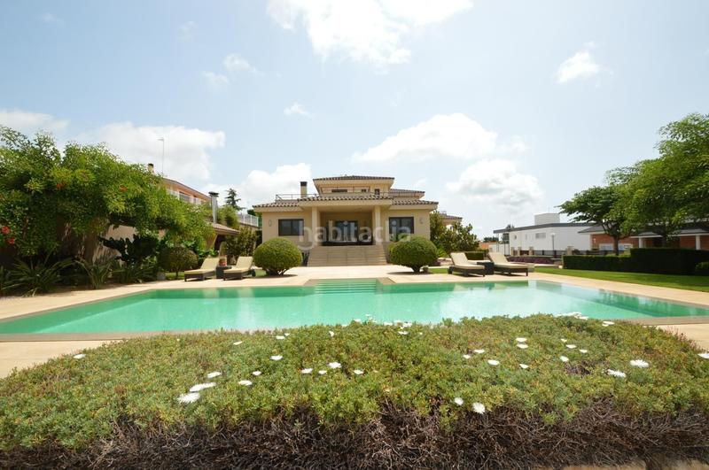 Foto c8fb837f-8969-4068-b861-e5fb66b50d8f. Chalet impresionante villa en Grau - Quintanes Amposta