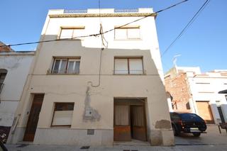 Maison à Rossell. Casa rural en pleno centro de rossell