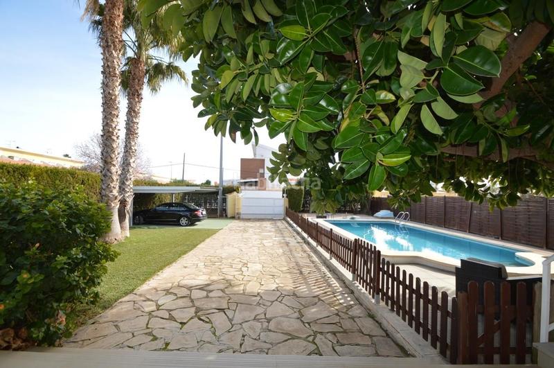 Foto d53443ca-f681-46c9-8b6a-cc4d86d9e8a8. Chalet con riscaldamento parcheggio piscina in Pueblo Benicarló