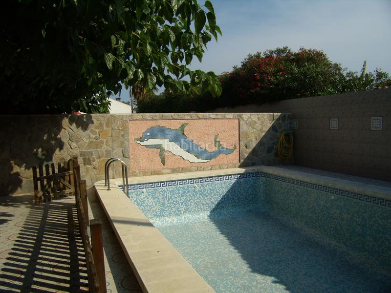 Foto 1bd49030-6632-47b9-a0b8-b113cfe29b5c. Casa pareada chalet pareado con piscina en costa norte en Vinaròs