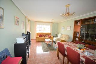 Chalet in Casco Urbano. En venta chalet en zona boverals
