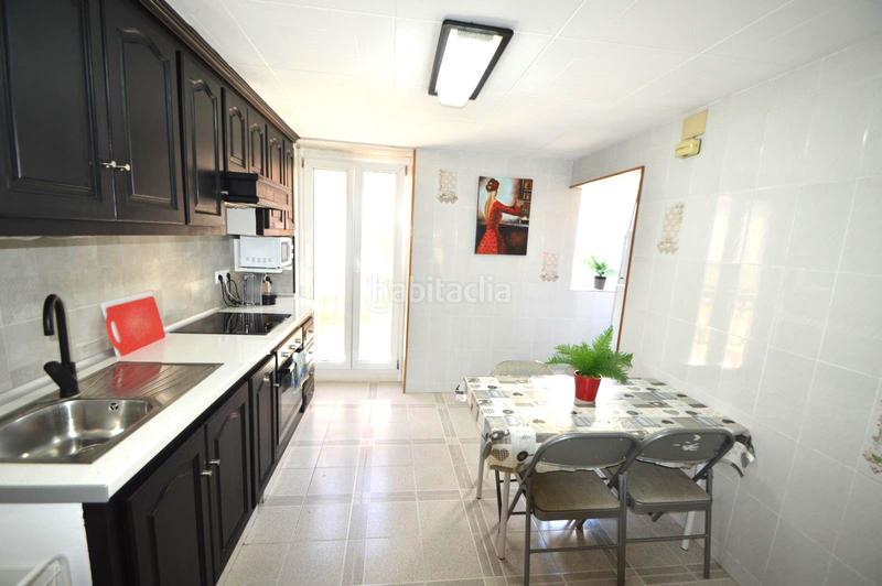 Foto b3d5089d-31b0-4cb3-b122-12d192bda11f. Masia amb calefacció aparcament a Casco Urbano Vinaròs