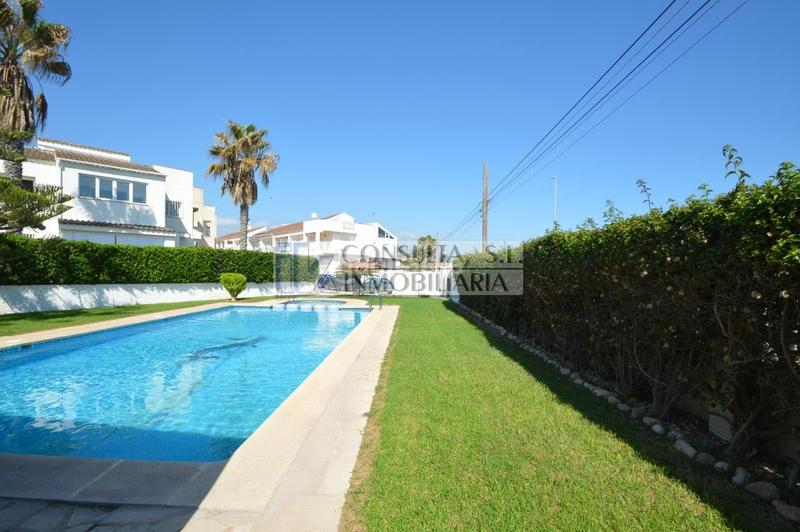 Foto 4696b5df-0bce-4cf5-beca-d6f70c13c3e1. Casa adosada casa o chalet adosado en venta . en Costa Norte Vinaròs