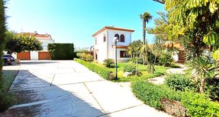 Xalet en Boverals-Saldonar. Villa en venta en vinars