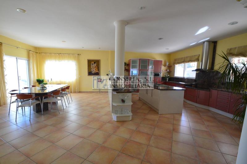 Foto 5a81c0c5-b04e-44a1-bed1-6121533f91b1. Chalet con camino parcheggio piscina in closa de Vinaròs - ermita Vinaròs