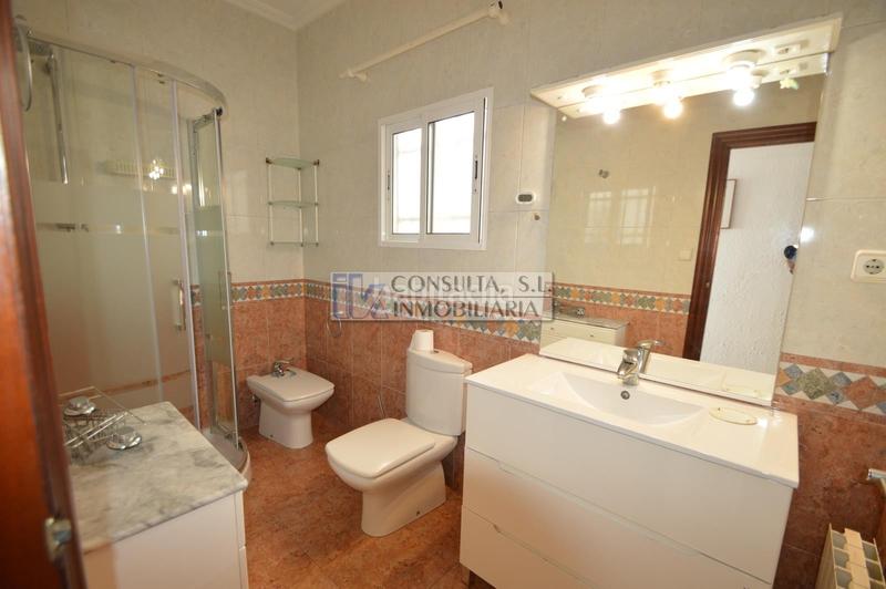 Foto 238fa0fd-16d7-42e5-86ff-730d2df9a5a7. Casa adossada amb calefacció piscina a Casco Urbano Vinaròs