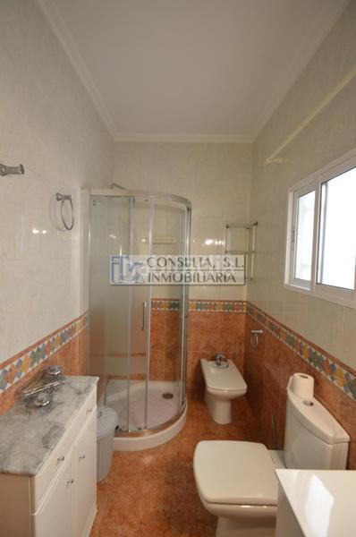 Foto 6d6d6608-6683-404c-998d-01b8ae0f2e61. Casa adossada amb calefacció piscina a Casco Urbano Vinaròs