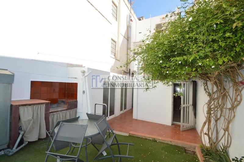 Foto c002a871-a814-4080-86e8-69022f5b5f84. Casa adossada amb calefacció piscina a Casco Urbano Vinaròs