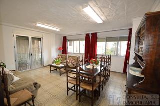 Appartement  Plaça de sant valent. Piso exterior en venta en vinaròs en pleno centro.