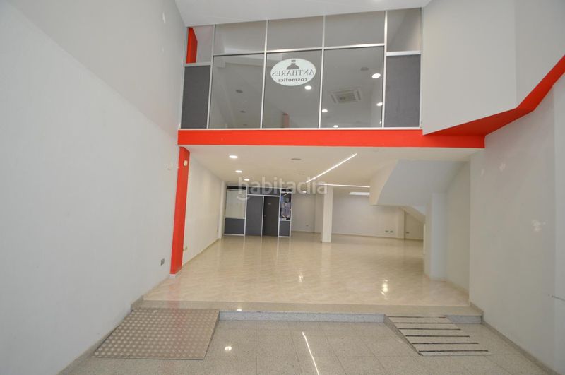 Foto 5be63895-6966-4e29-a994-adc0039e42d8. Local comercial a Casco Urbano Vinaròs