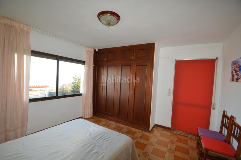 Foto e6f06466-3c6e-4154-bd27-4ae007d61a32. Chalet  en venta, primera línea de mar, (castellón) en Vinaròs