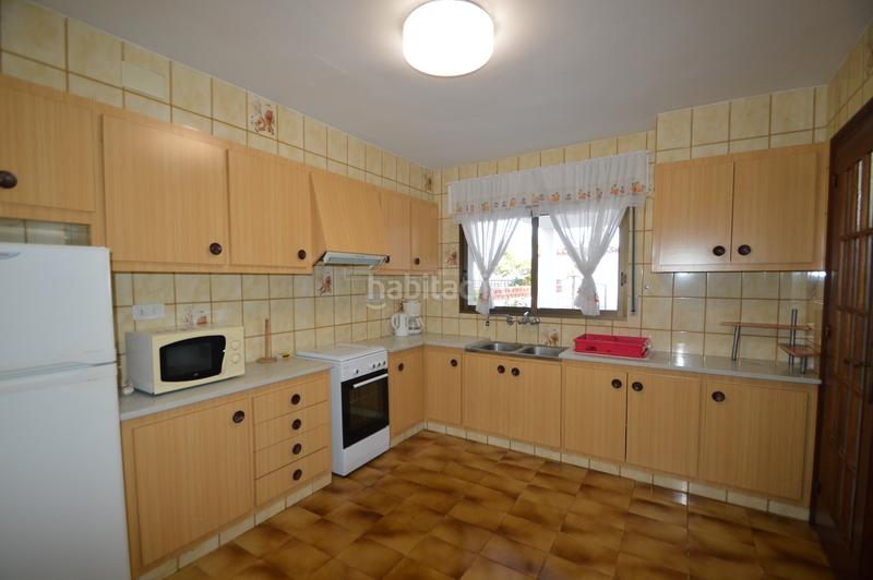 Foto edc12e84-9e33-4595-92e8-8daec85cad6d. Chalet  en venta, primera línea de mar, (castellón) en Vinaròs
