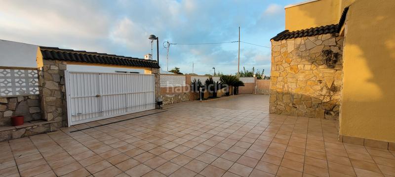 Foto 10fa5fde-72a0-47e5-ad2f-f9c6aa72d8c0. Xalet amb xemeneia calefacció aparcament a Cala Puntal Vinaròs