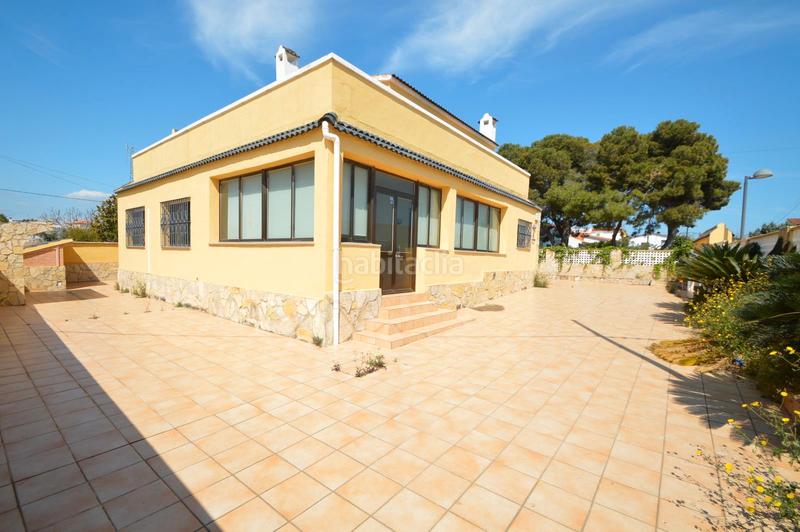 Foto 44c734da-2a51-4269-8d8a-fcacd8937290. Xalet amb xemeneia calefacció aparcament a Cala Puntal Vinaròs