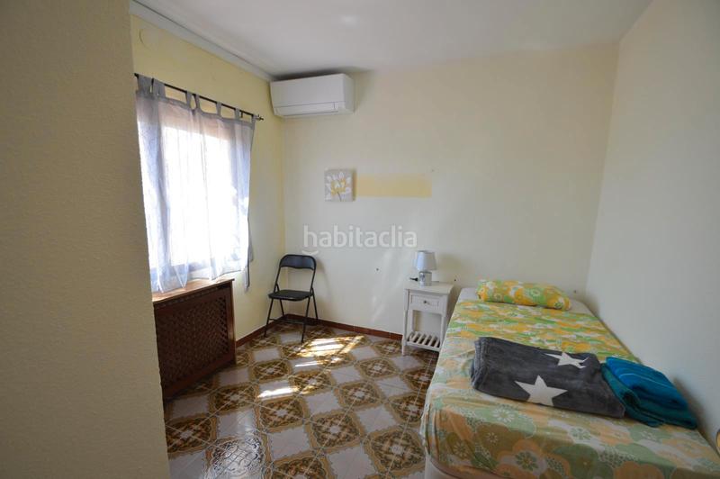 Foto b9d7b870-f29d-47dd-87ca-e02ae5727cf0. Xalet amb xemeneia calefacció aparcament a Cala Puntal Vinaròs
