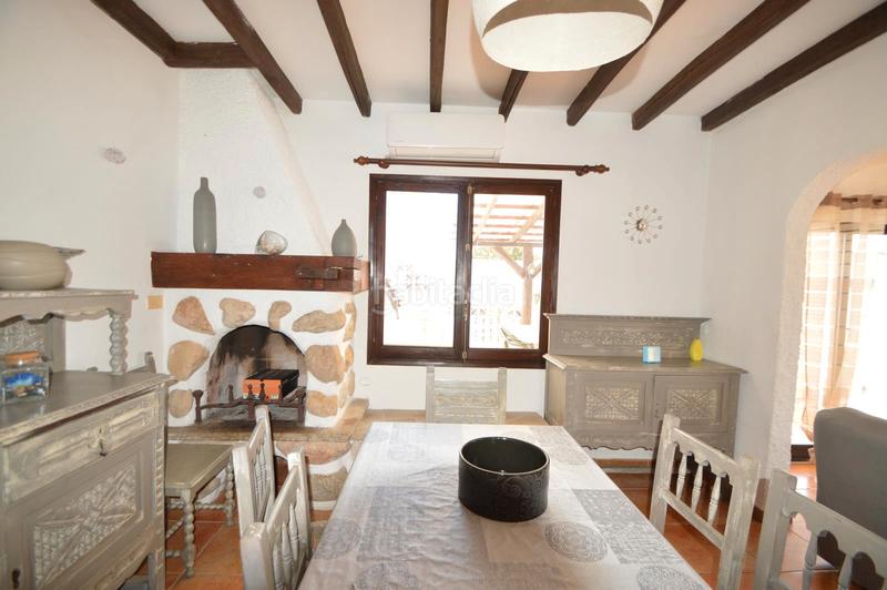 Foto 78350596-9c9e-41cd-896a-f213af8d20f5. Xalet amb xemeneia aparcament piscina a Costa Norte Vinaròs