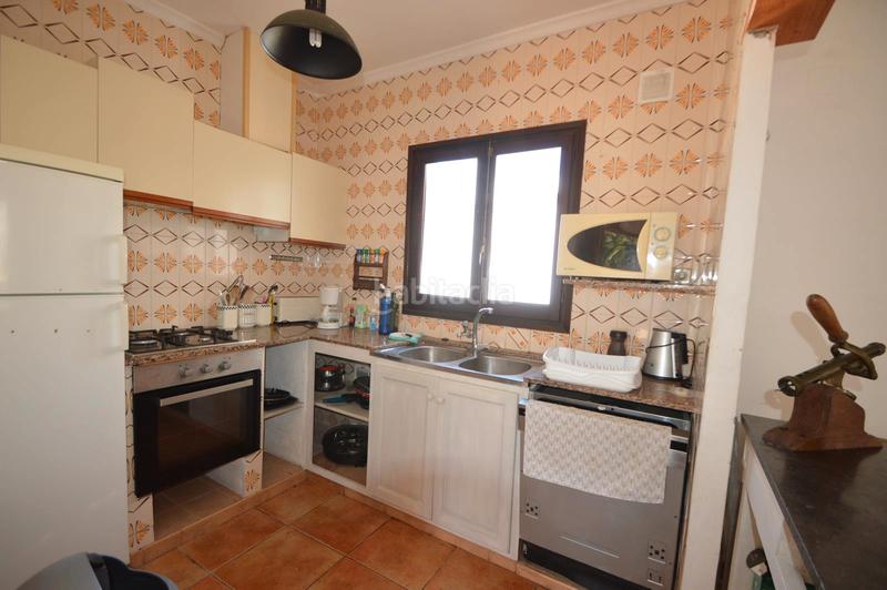 Foto 7b5f0642-4765-4043-b0ff-7e332728a3e4. Xalet amb xemeneia aparcament piscina a Costa Norte Vinaròs